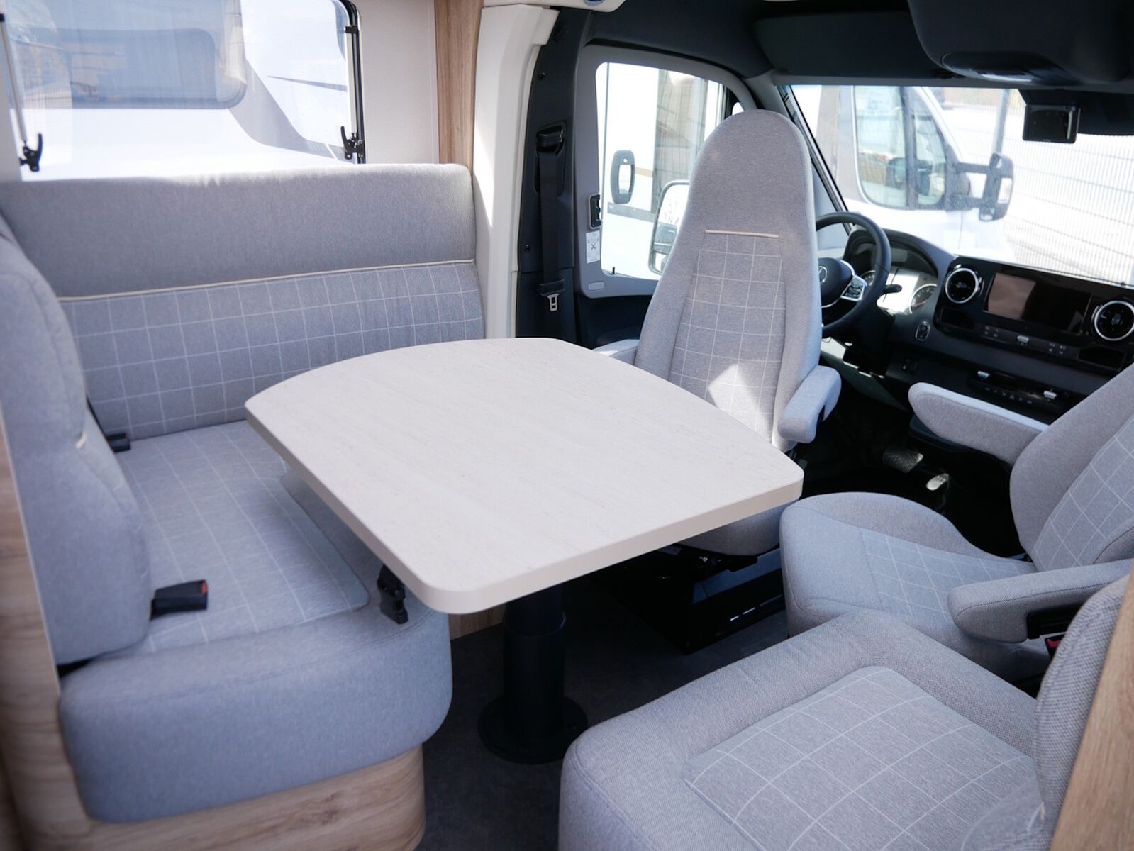 Fahrzeugabbildung Eura Mobil Profila T PT726EB Mondial-Paket, Zusatzbett