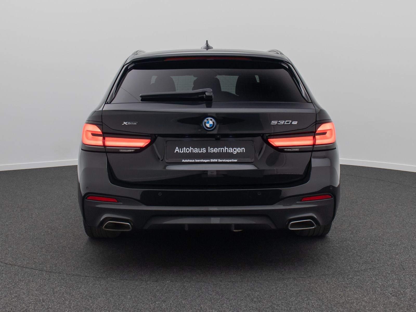 Fahrzeugabbildung BMW 530e xD M Sport DAB H/K HUD Panorama Laser AHK