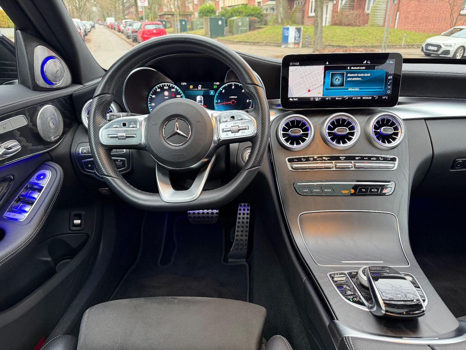 Fahrzeugabbildung Mercedes-Benz C 220 AMG*PANO*BURMESTER*360°KAM*MEMO*ACC*LED*