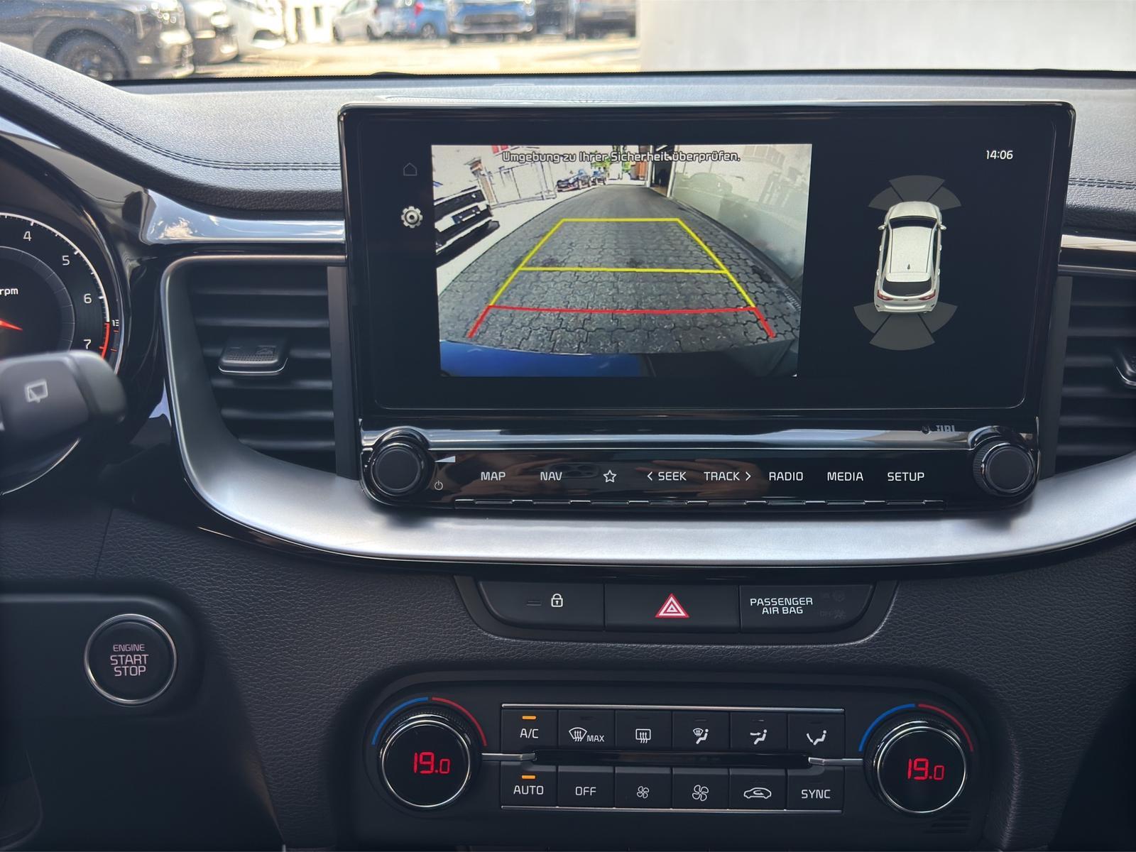 Kia CEED 1.6T GT PANO-DACH+TEIL-LEDER+NAVI+LED-LICHT