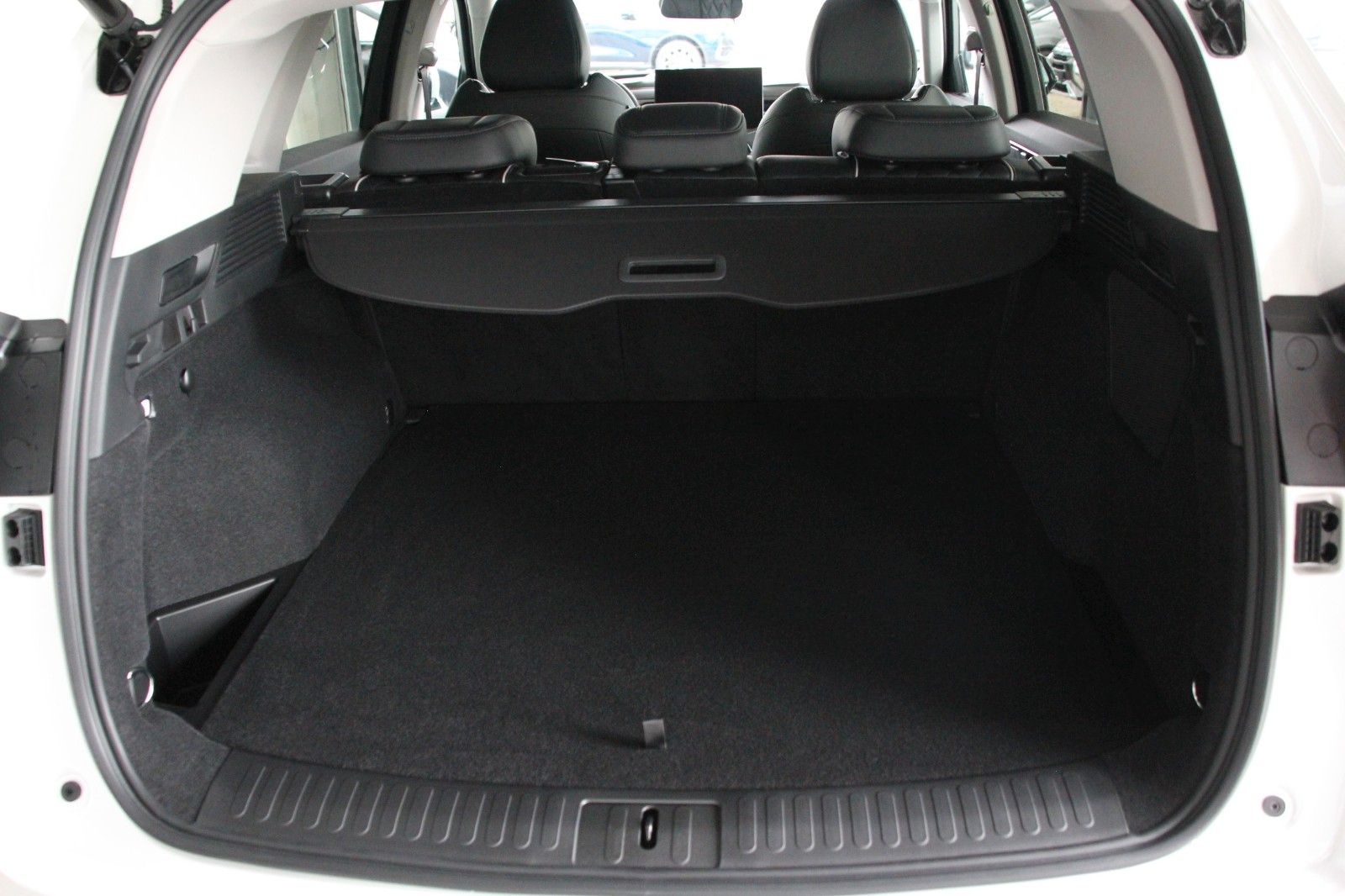 Fahrzeugabbildung GWM WEY03 LUXURY 4WD PHEV Pano, Sitzk., Winter