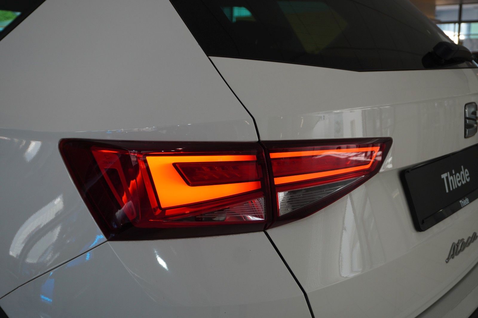 Fahrzeugabbildung SEAT Ateca 2.0 TDI STYLE NAVI/LED/SHZ/TEMP./PDC/DAB+