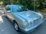 Mercedes-Benz Mercedes E230 Automatik 1995 - Mercedes-Benz E 230 aus 1995