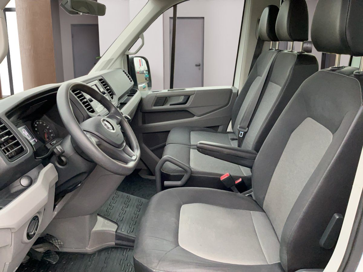 Fahrzeugabbildung Volkswagen Crafter 35 Pritsche DOKA LR 2.0 TDI AHK GJR