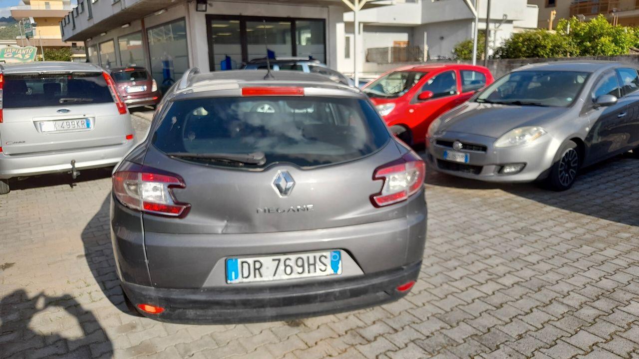 Renault Megane 2011 — photo 5