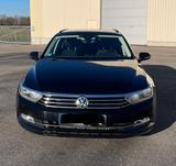 Volkswagen VW Passat Comfortline, LED, Sitz -/Lenkrad... - VW Passat Gebrauchtwagen in Freiburg