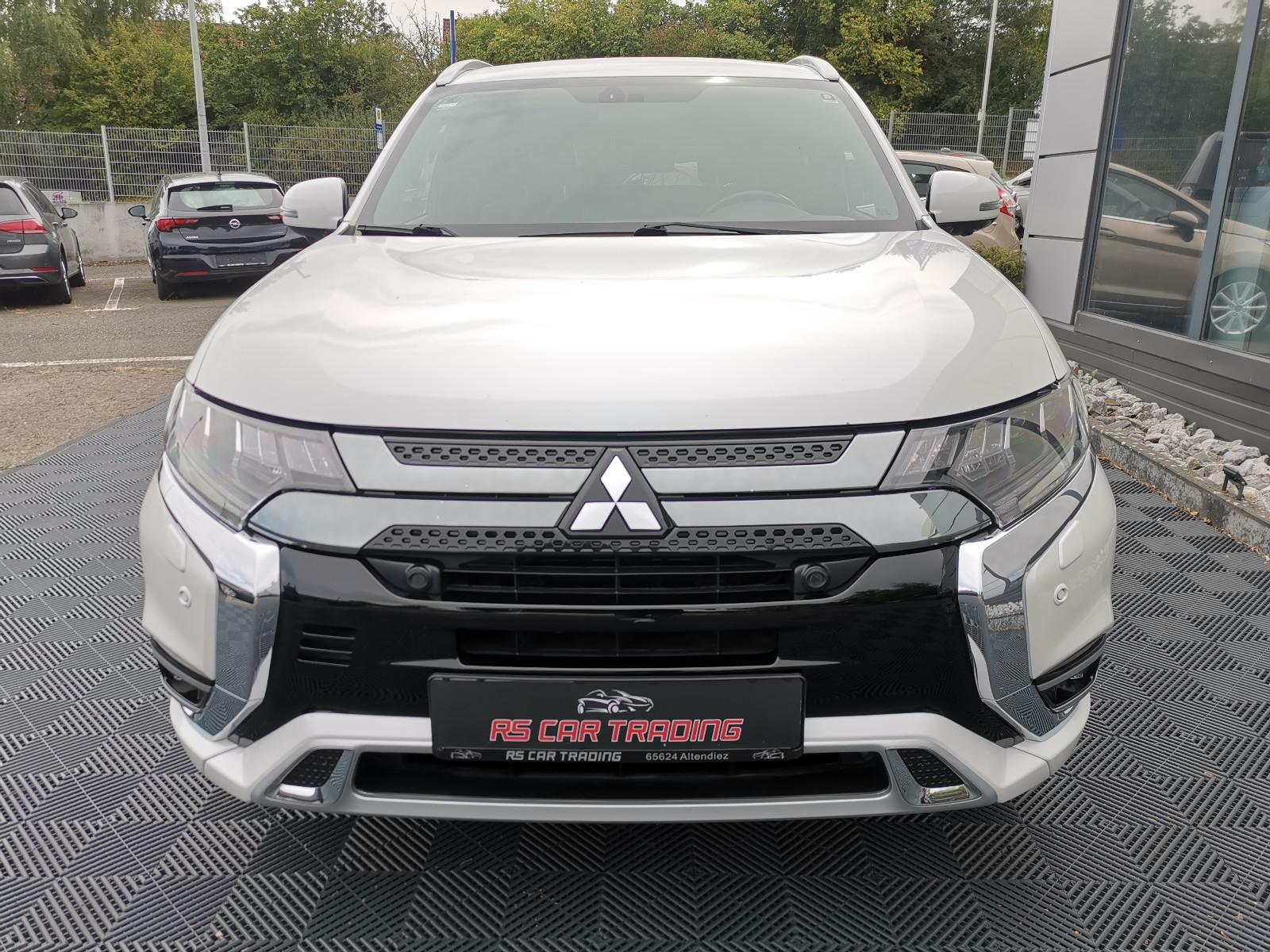 Mitsubishi Outlander PHEV Intro Edition 4WD