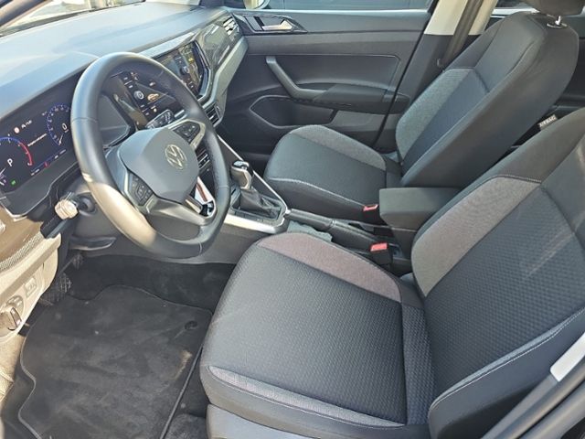 Fahrzeugabbildung Volkswagen Taigo 1.5 TSI LIFE AHK SHZ LED ASG KEYLESS KLIMA
