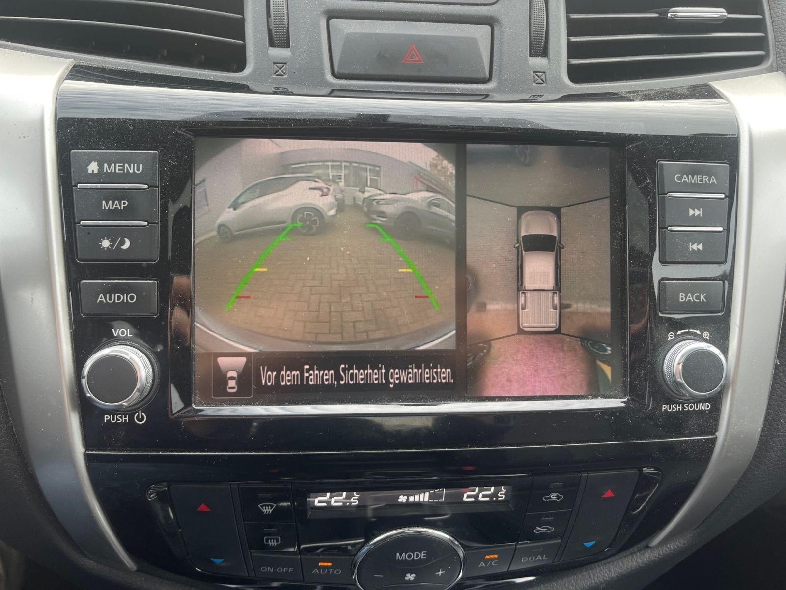 Fahrzeugabbildung Nissan Navara Tekna 4x4 *AHK*SHZ*PANO*NAVI*