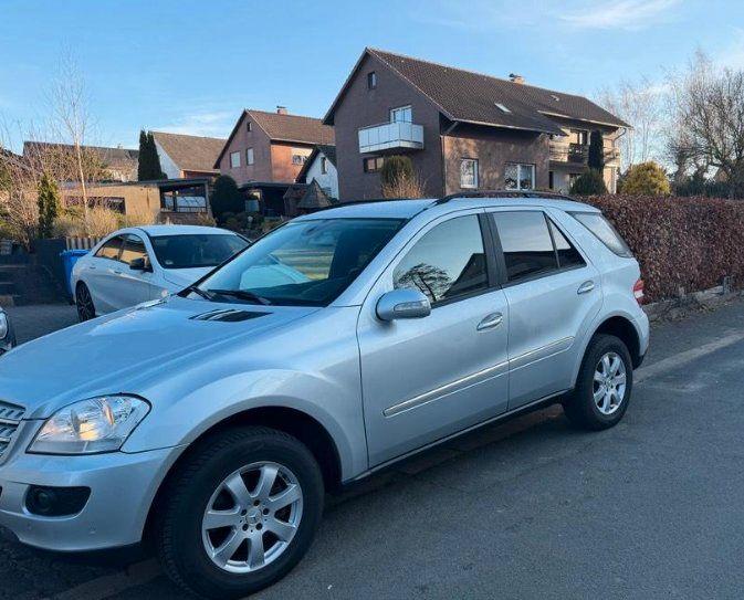 Mercedes-Benz ML 320