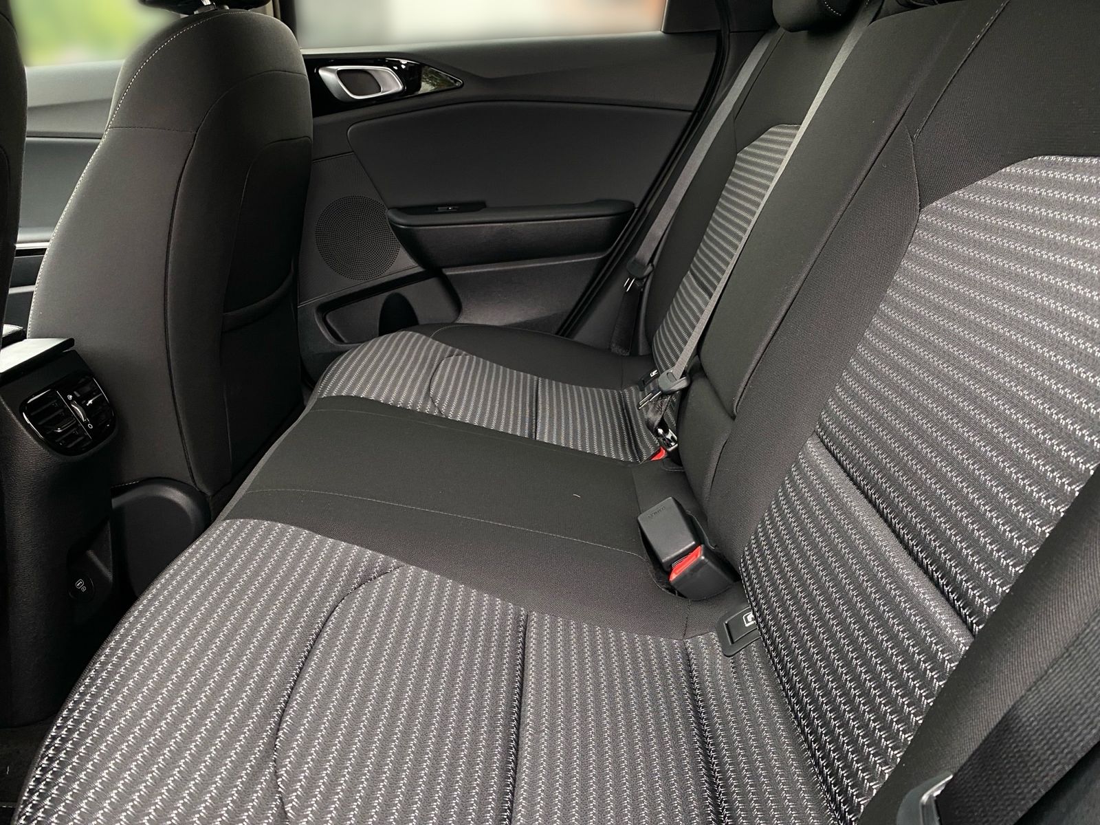 Fahrzeugabbildung Kia CEED_5 1.5T 48V DCT 140 ULTIMATE STY JBL