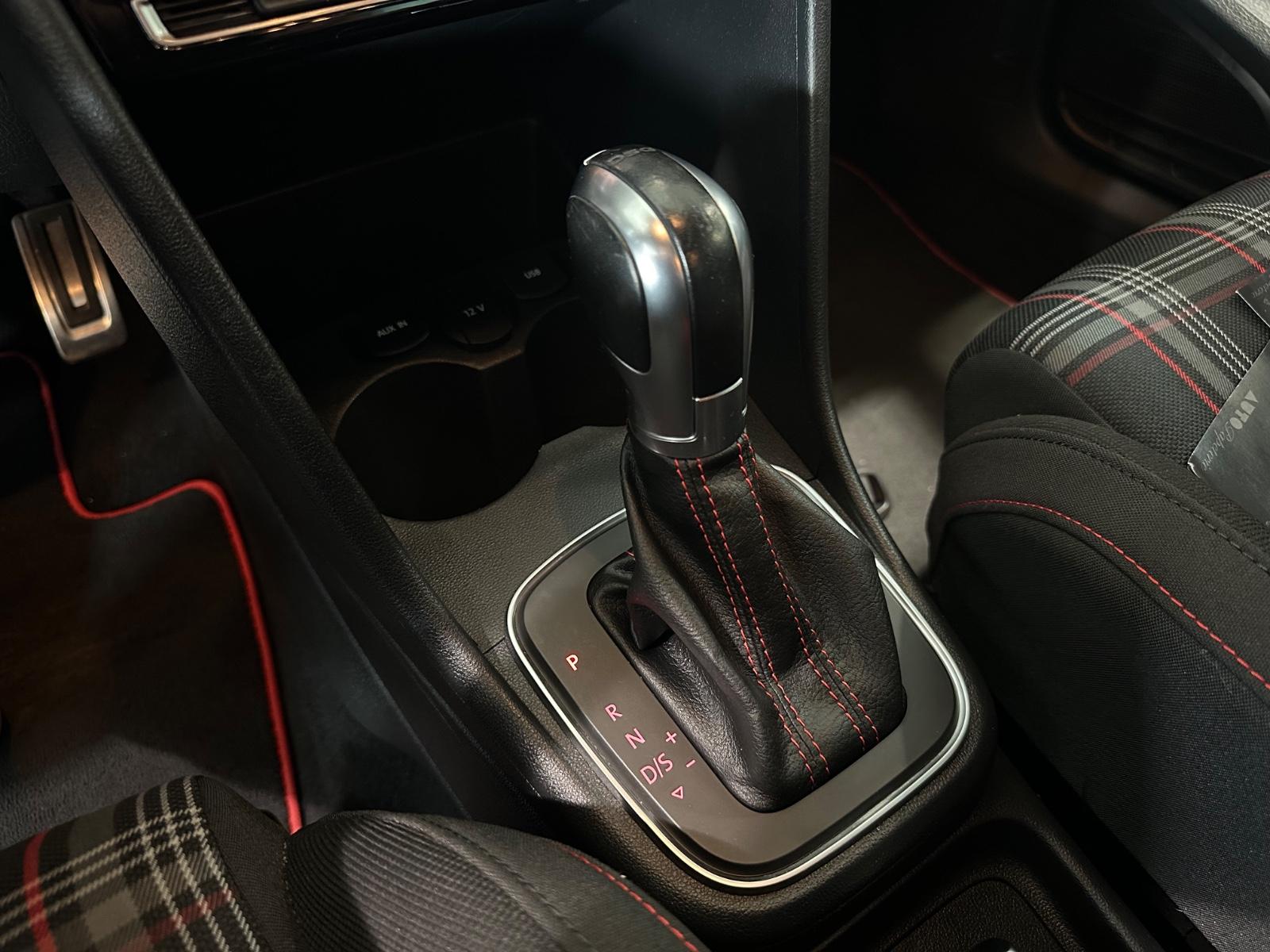 Volkswagen Polo 1.8 TSI DSG GTI S-HEFT/LED/R-CAM/NAVI/SHZ