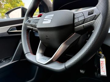 Seat Arona 1.0 TSI 70kW Sport FR|Kamera|Navi|ACC|LED