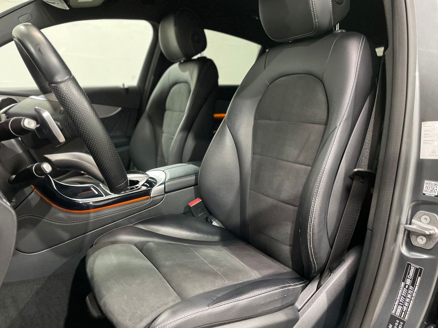 Fahrzeugabbildung Mercedes-Benz GLC 220 d 4Matic AMG RideControl#LED#360°#Ambien