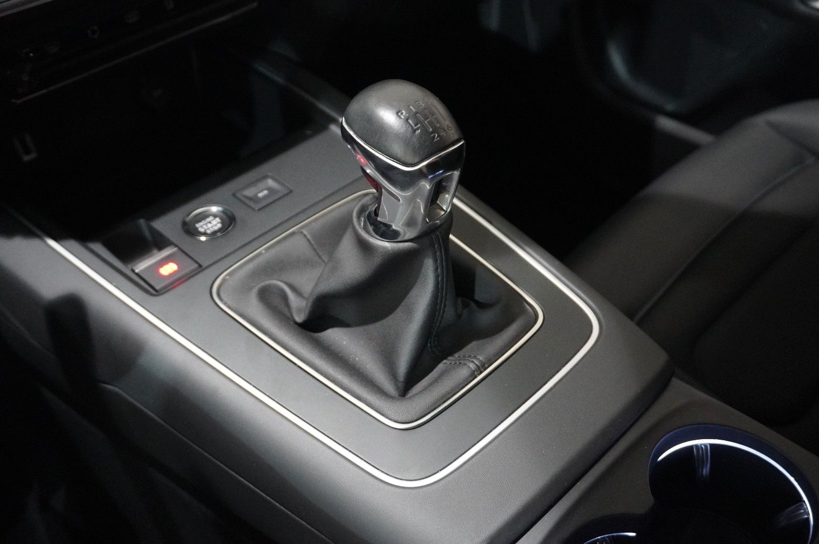Fahrzeugabbildung Citroën C5 Aircross 1.2T FEEL PACK NAVI/LED/KAMERA/VIRT.