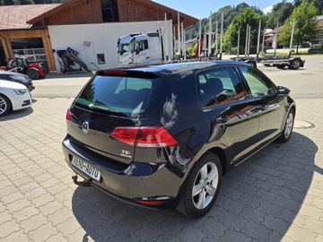 Volkswagen Golf - 5