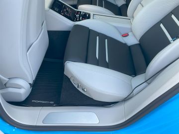 Porsche Panamera Turbo*PTS*PCCB*Chrono*Burmester*18-Wege