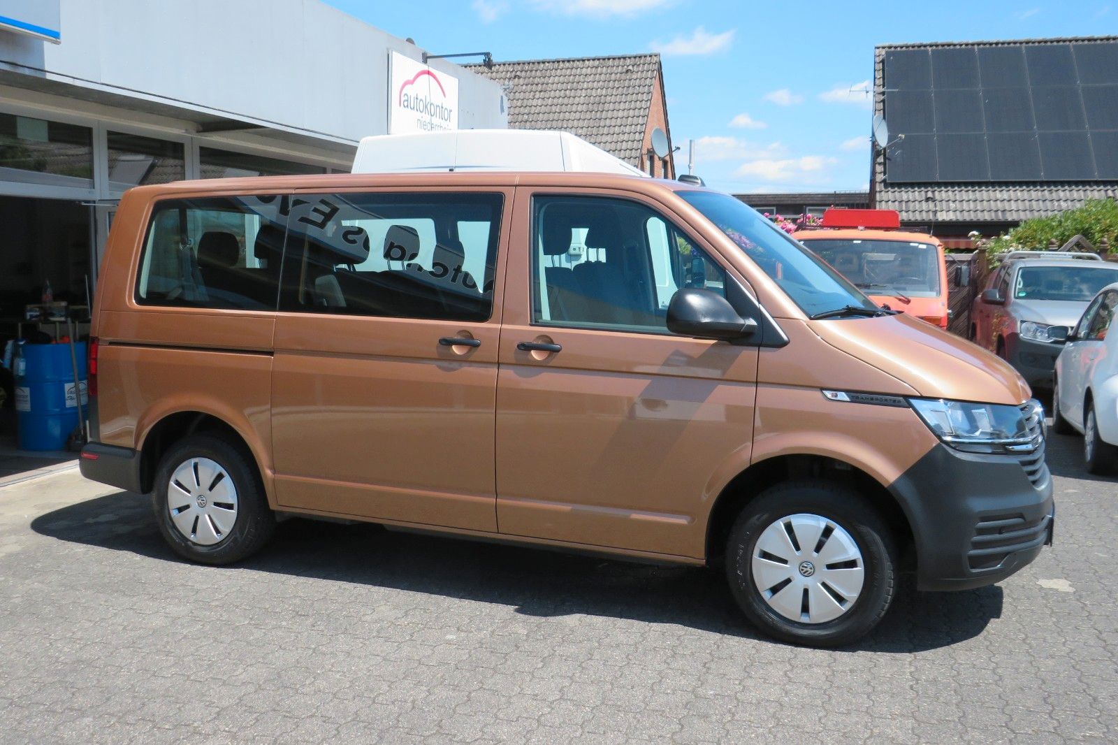 Fahrzeugabbildung Volkswagen T6.1 Kombi TDI 9SITZE GRA PDC APP-CONNECT SITZH.