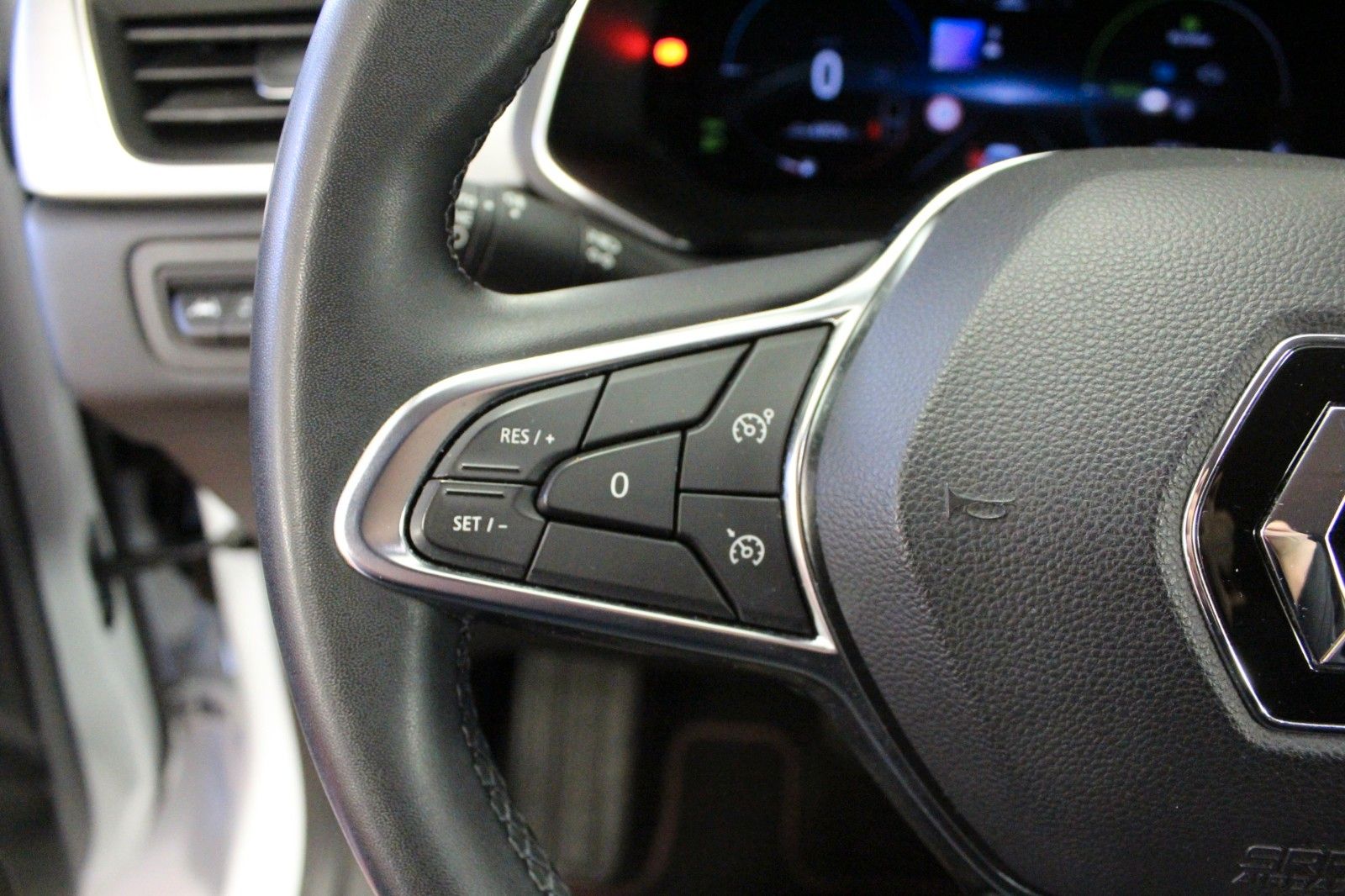 Fahrzeugabbildung Renault Captur E-Tech Plug-in 160 Plug in Hybrid