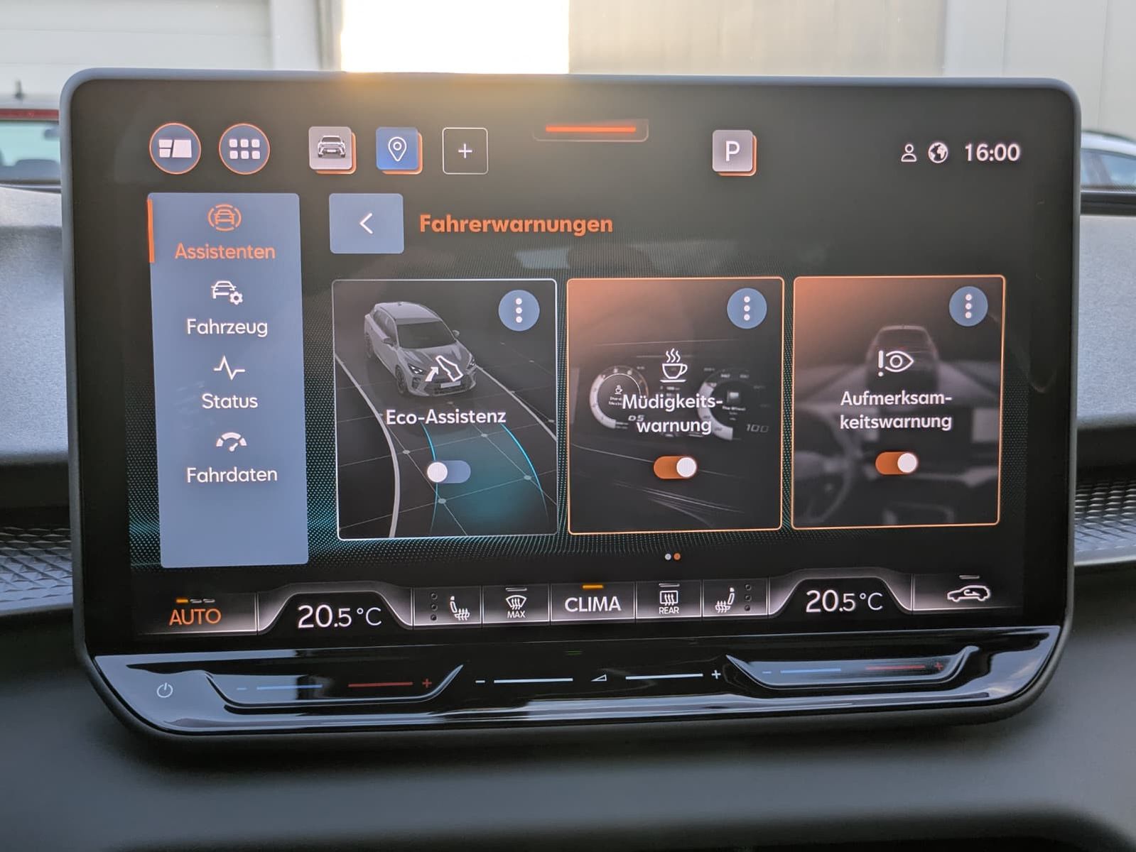 Fahrzeugabbildung CUPRA Terramar 1.5 eTSI 360°HUD*MATRIX*PANO*DCC*20"