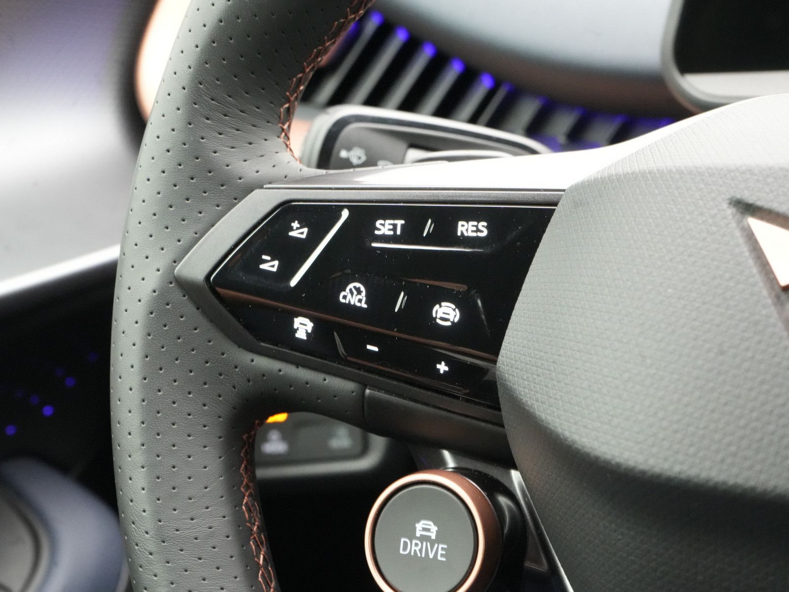 Cupra Tavascan - Bild 12