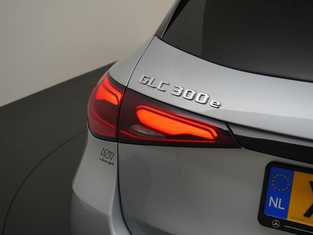 Mercedes-Benz GLC 300 300e 4MATIC AMG Line panorama dach