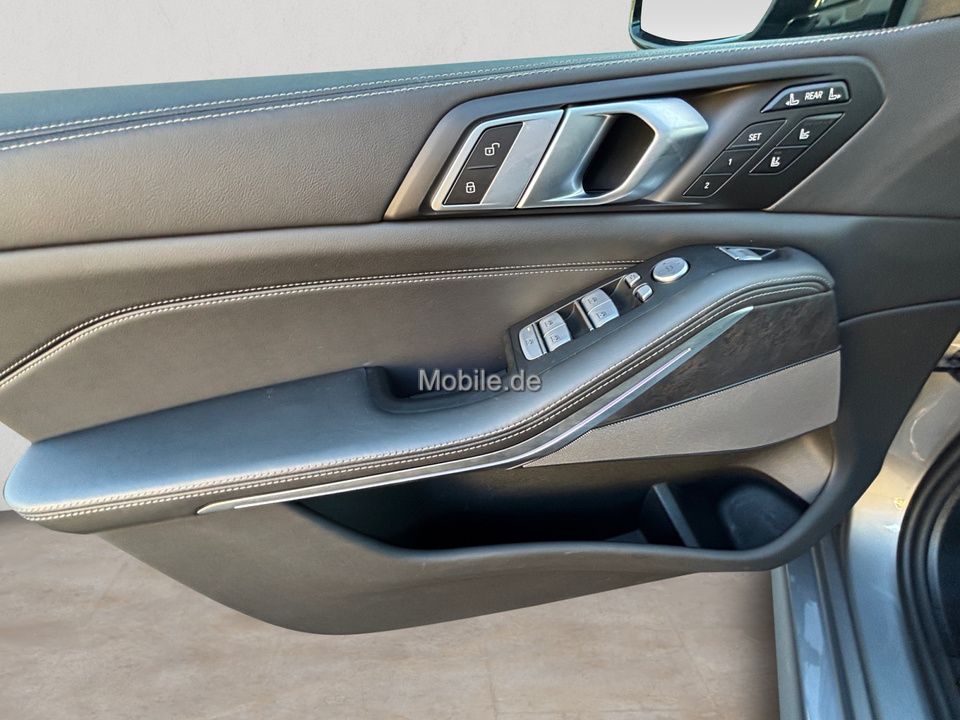BMW X7 M60 - Bild 10