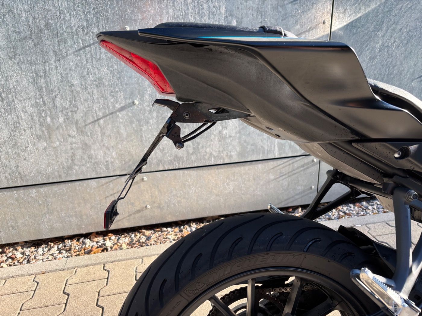 Fahrzeugabbildung Yamaha YZF-R125 viel Zubehör MIVV Endschalldämpfer