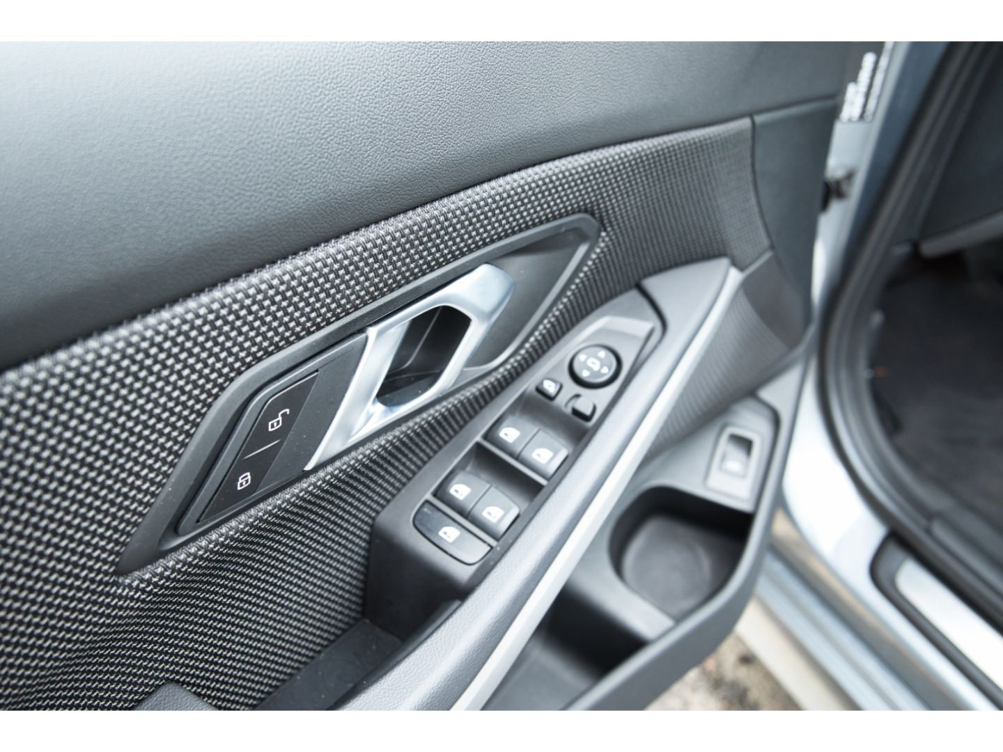 BMW 320 d xDrive Touring Navi LED SHz Apple CP foto 15