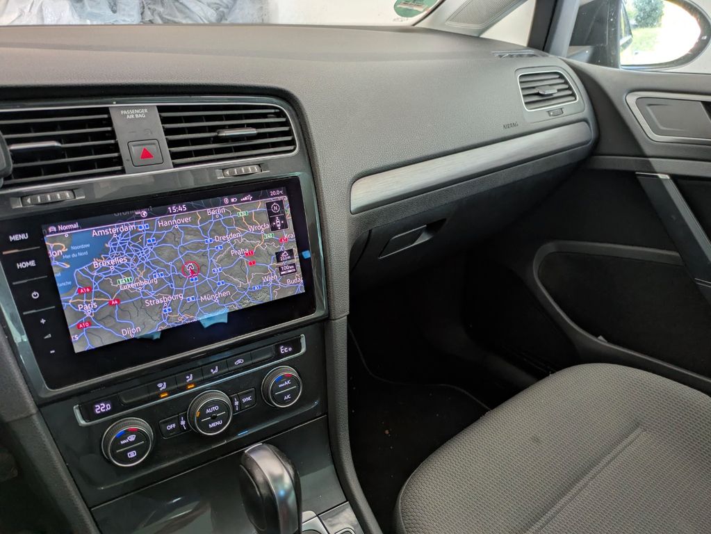Image of Volkswagen Golf
