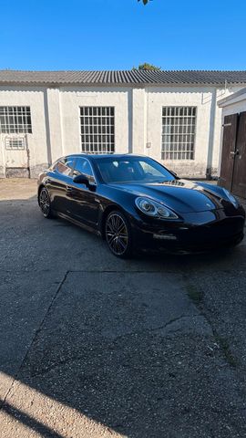 Porsche Panamera S