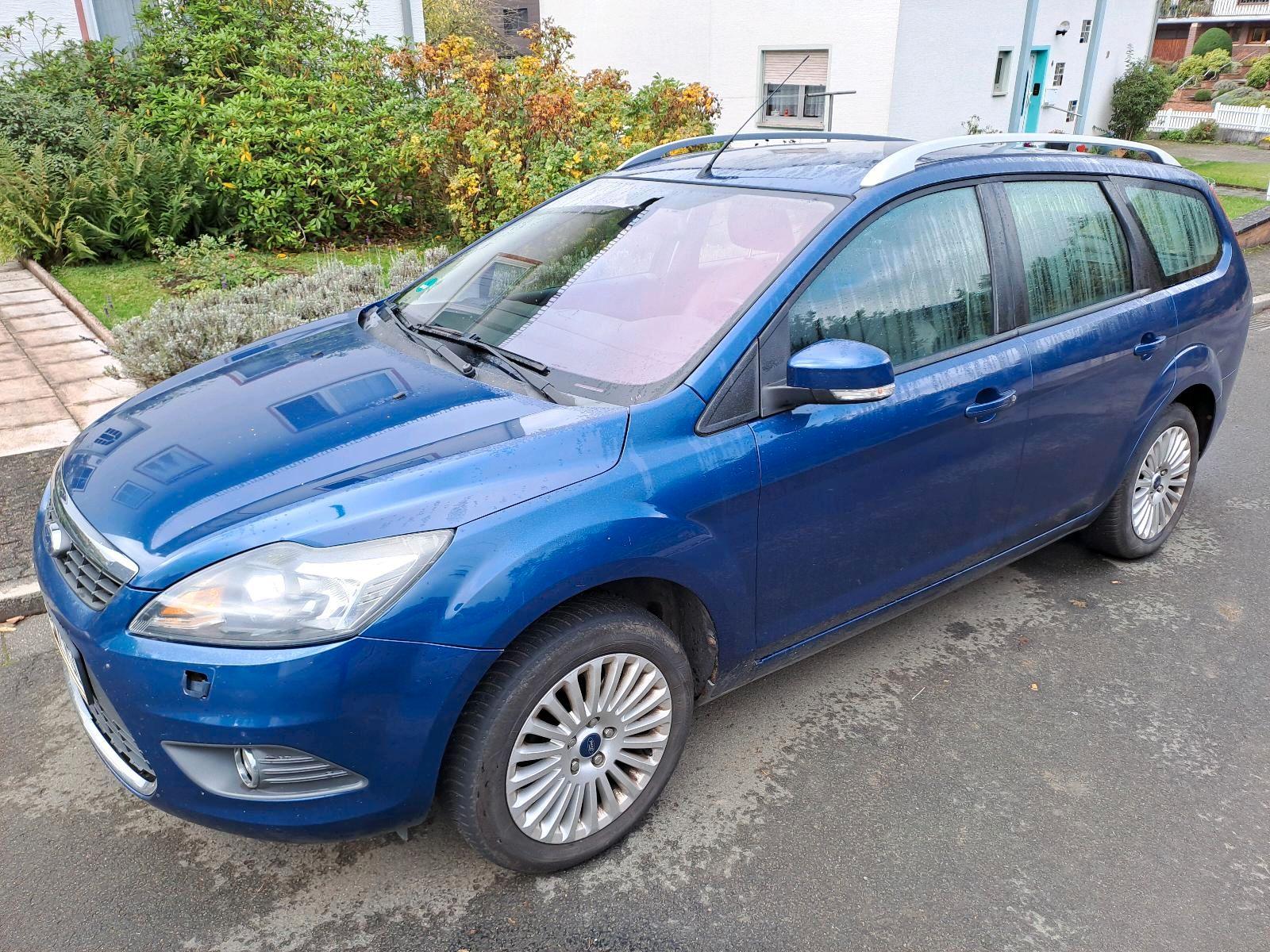 Ford Focus 2009 — салон