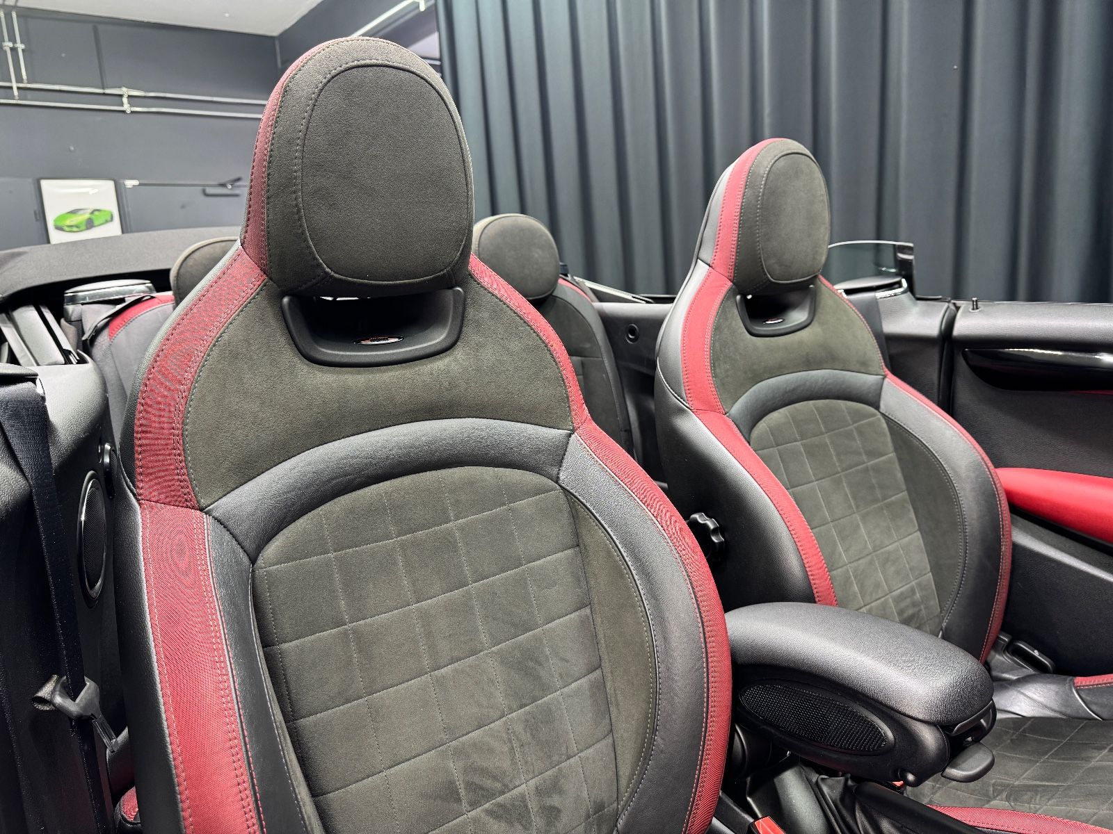 Fahrzeugabbildung MINI Cooper S Cabrio|JCW-PAKET|HARMAN/KARDON|VOLL