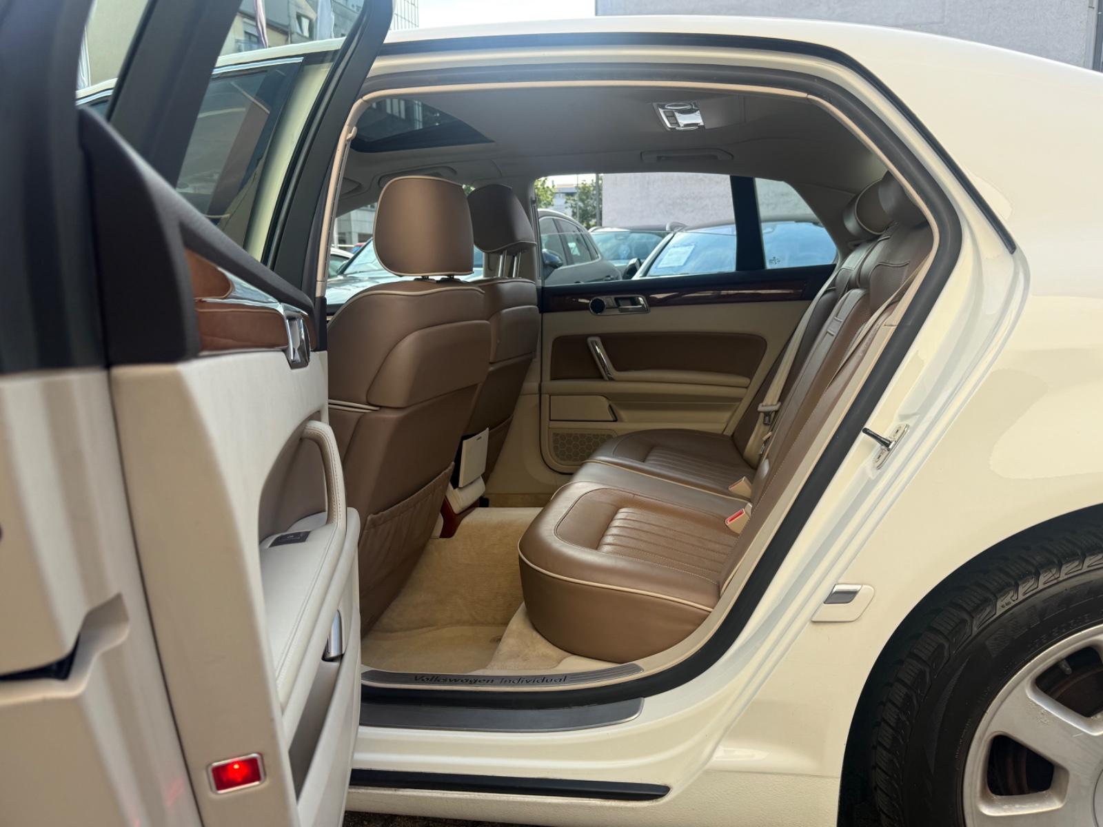 Volkswagen Phaeton V6TDI 4M*2HD*KAM*AUTO*SCHIEB*MASSA+5SITZ