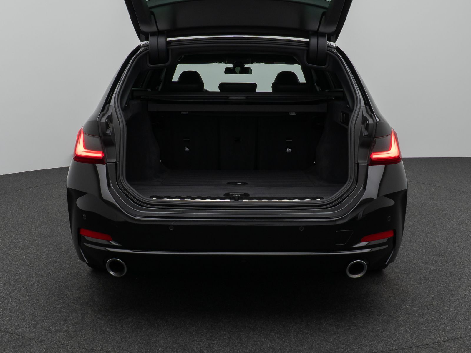 Fahrzeugabbildung BMW 330d Kamera DAB HiFi Leder Sport AdaptLED 18Zoll