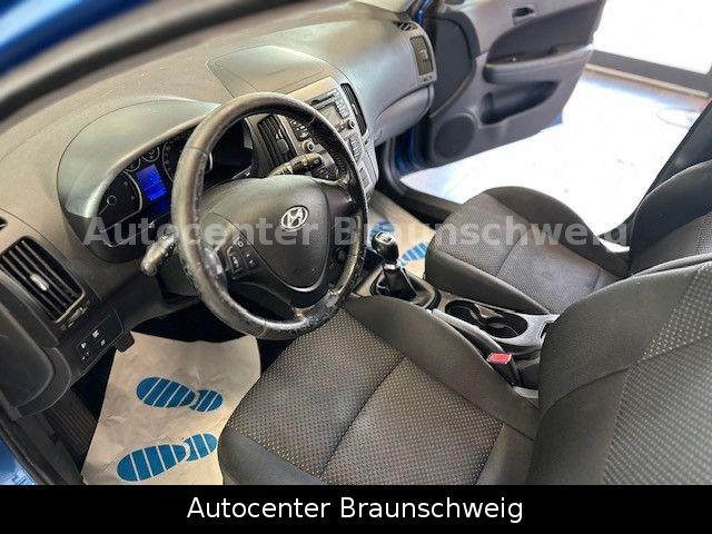 Hyundai i30 2010 — photo 10