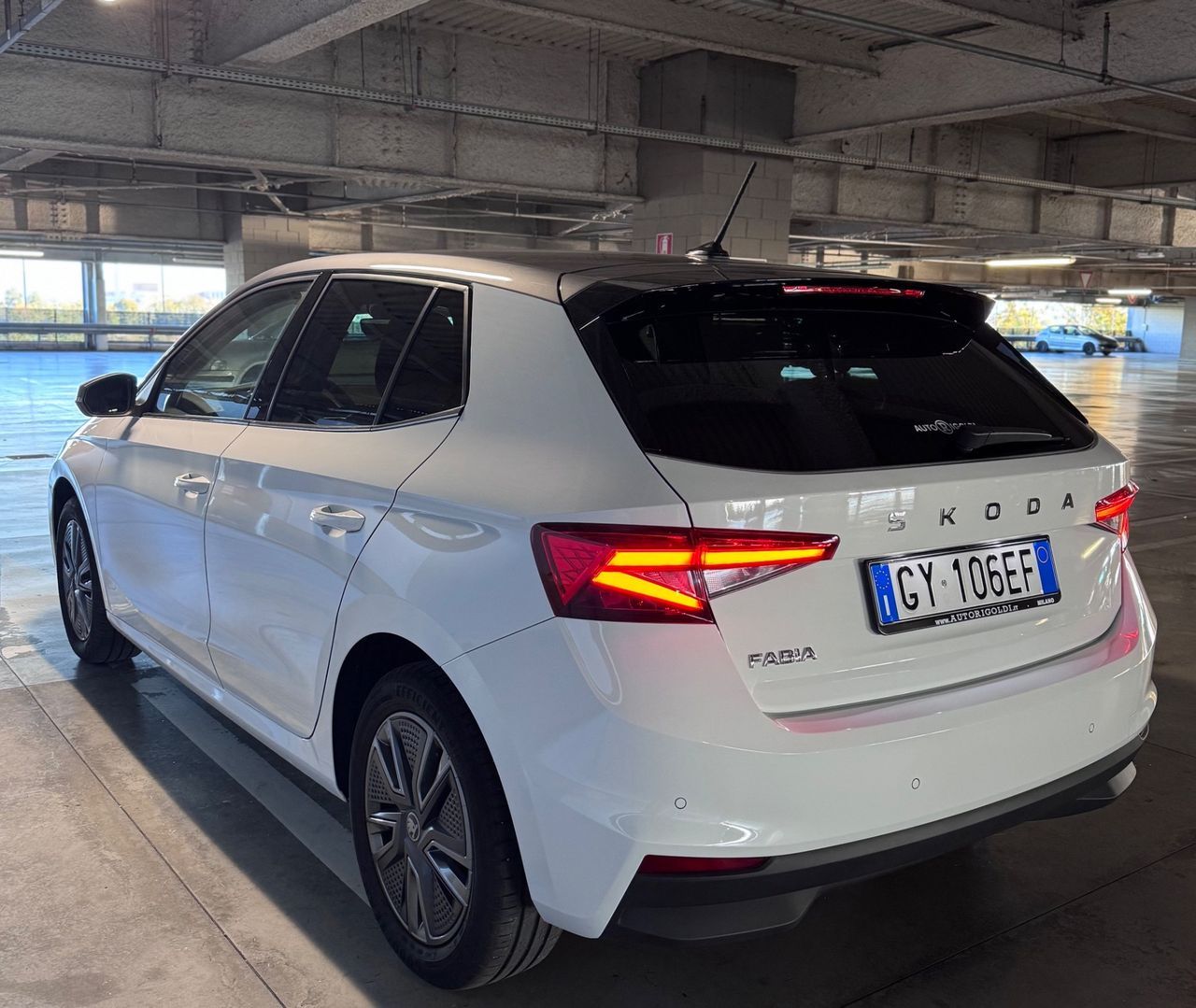 Other Skoda Fabia 1.0 MPI 80 CV Style 21.228 km! imagem 3