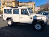 Land Rover Defender 110 2.4 TD4 Station Wagon PR - Land Rover Defender mit Diesel-Antrieb: Kombi