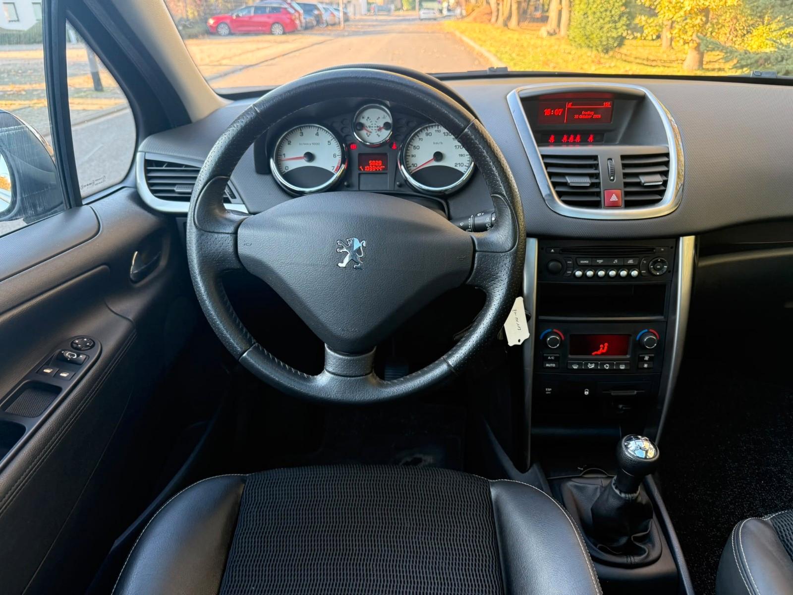 Peugeot 207 2013 — photo 11