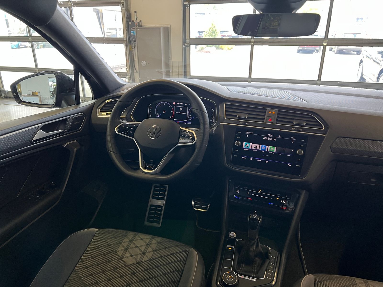 Fahrzeugabbildung Volkswagen Tiguan Allspace R-Line 2.0 TDI DSG 4Motion *AHK,