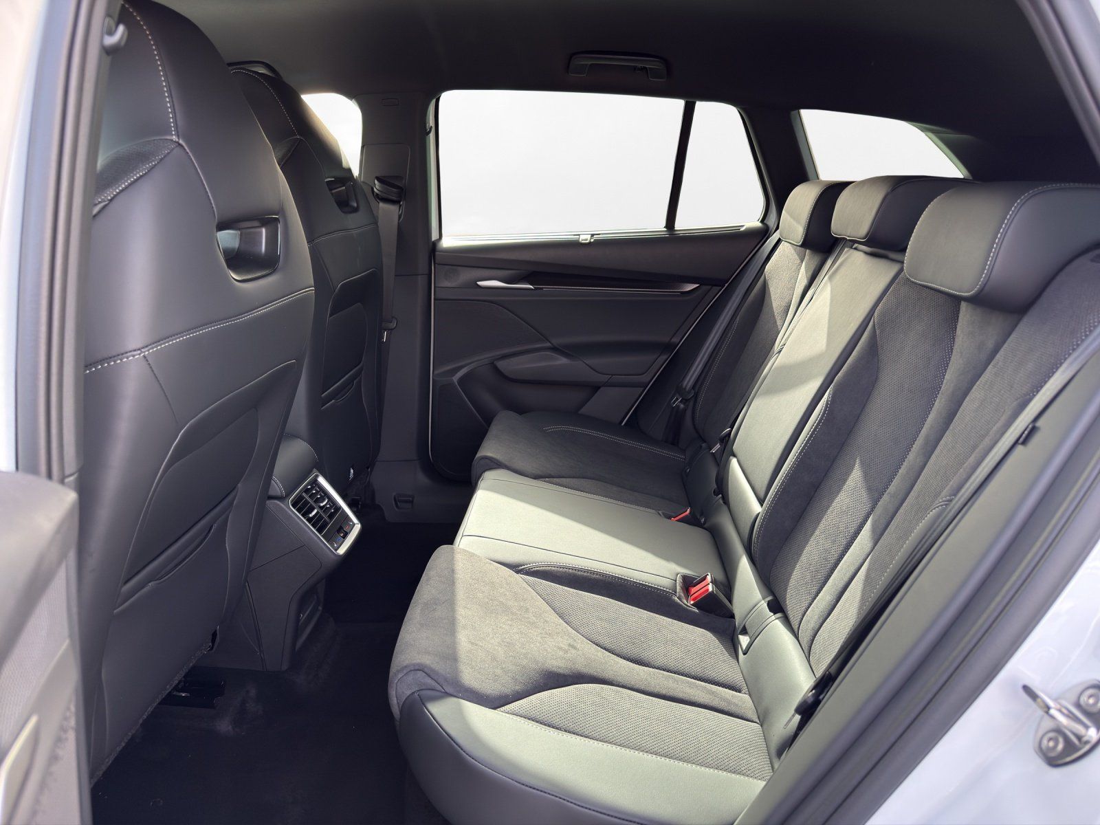 Skoda Enyaq - Bild 11