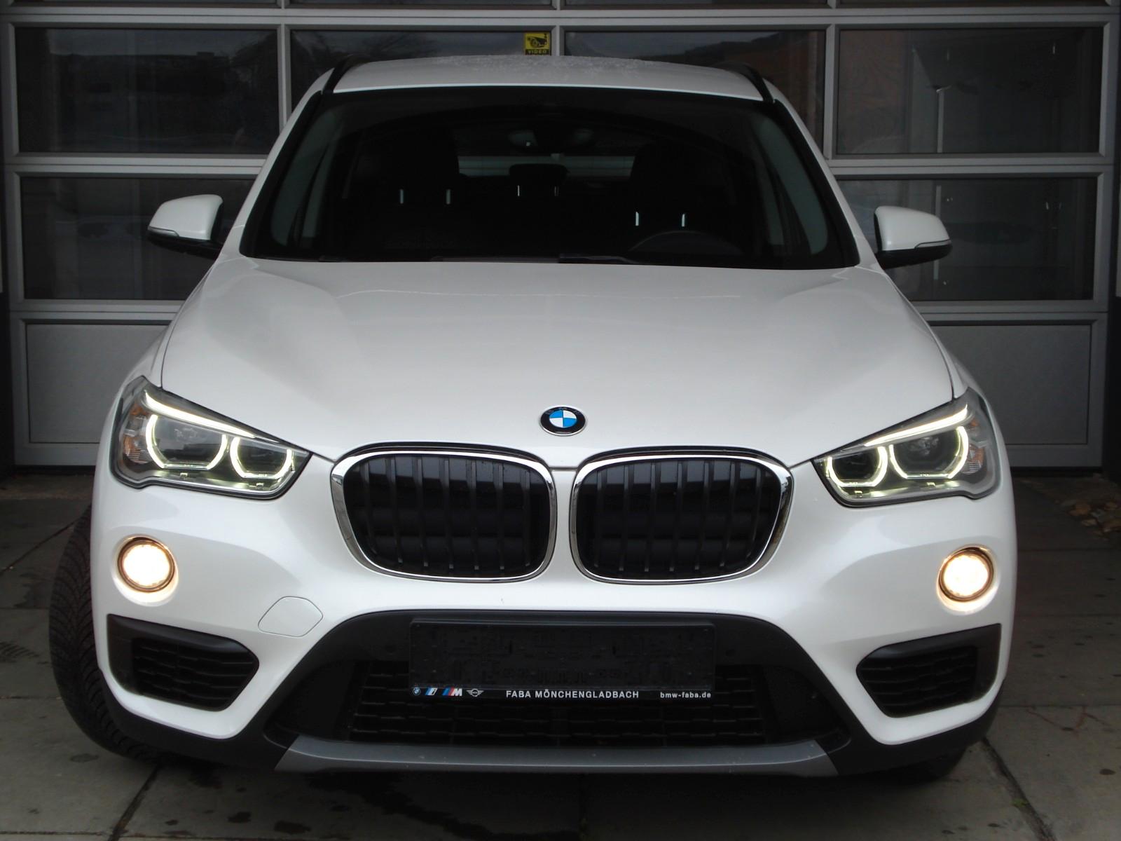 BMW X1 sDrive 18dA Advantage LED Navi PDC