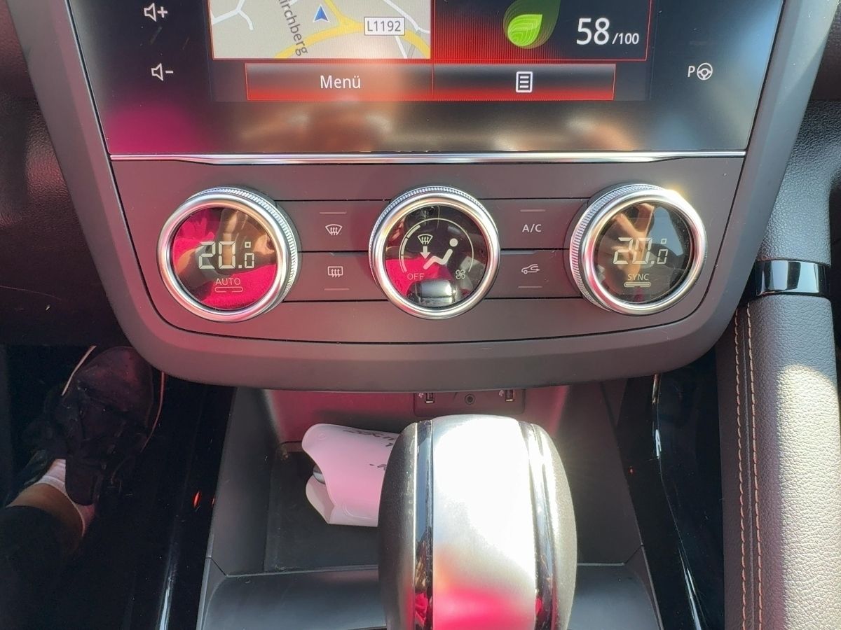 Fahrzeugabbildung Renault Kadjar Black Edition TCe 160 EDC