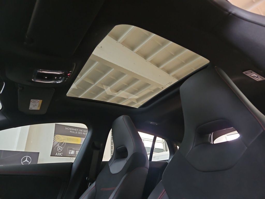 Fahrzeugabbildung Mercedes-Benz CLA 200 SB AMG AHK Pano Totwi. LED SHZ Sport DAB