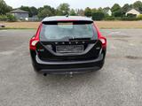 Volvo V60 D2 Momentum - gebrauchte Volvo V60 aus dem Jahr 2012