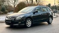 Hyundai i30 CW blue 1.6 CRDi/Kette/Kupplung/Tüv neu***