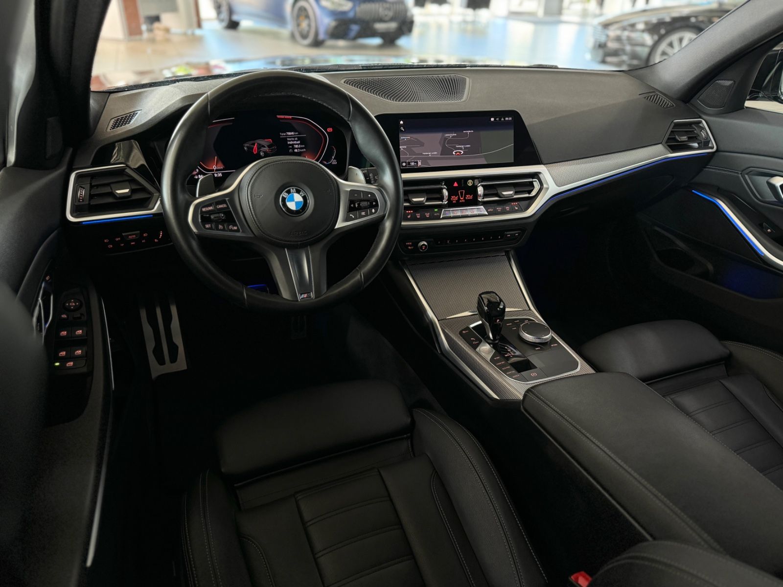 Fahrzeugabbildung BMW 320i  M Sport Kamera Laser HUD DAB HiFi Komfort