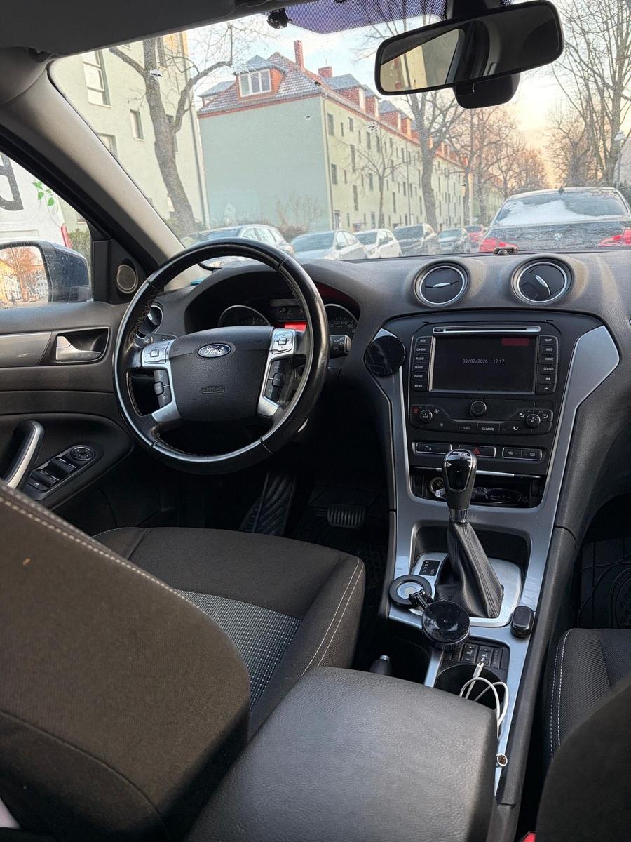 Ford Mondeo 2012 — engine