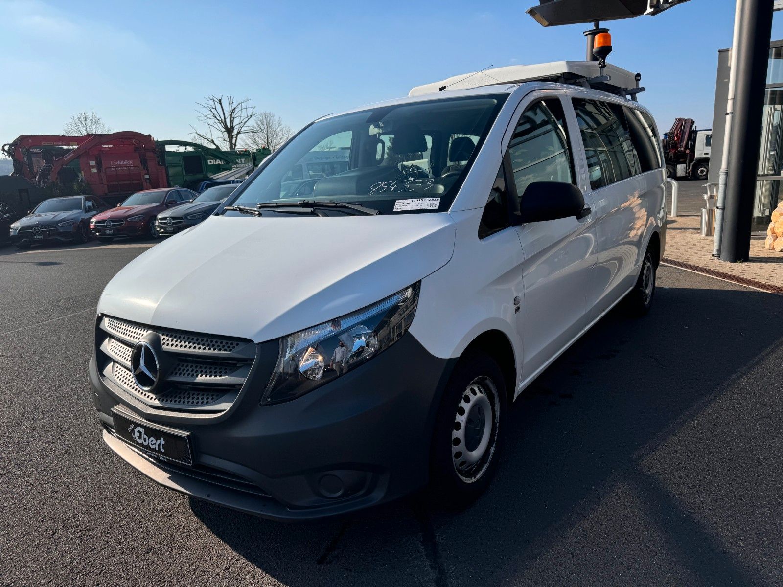Fahrzeugabbildung Mercedes-Benz Vito 111 CDI Tourer Begleitfahrzeug BF3+ / WVZ