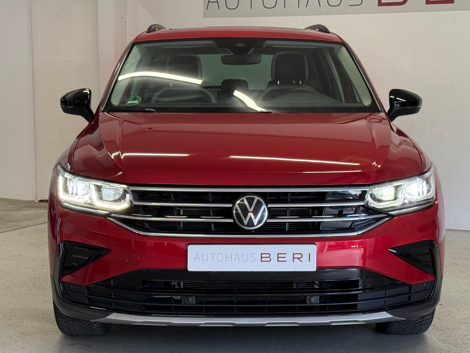 Volkswagen Urban Sport 4Motion*AHK*MatrixLED*Panorama*Leder